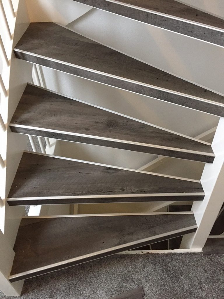 Open trap voorzien van PVC - Schoonebeek