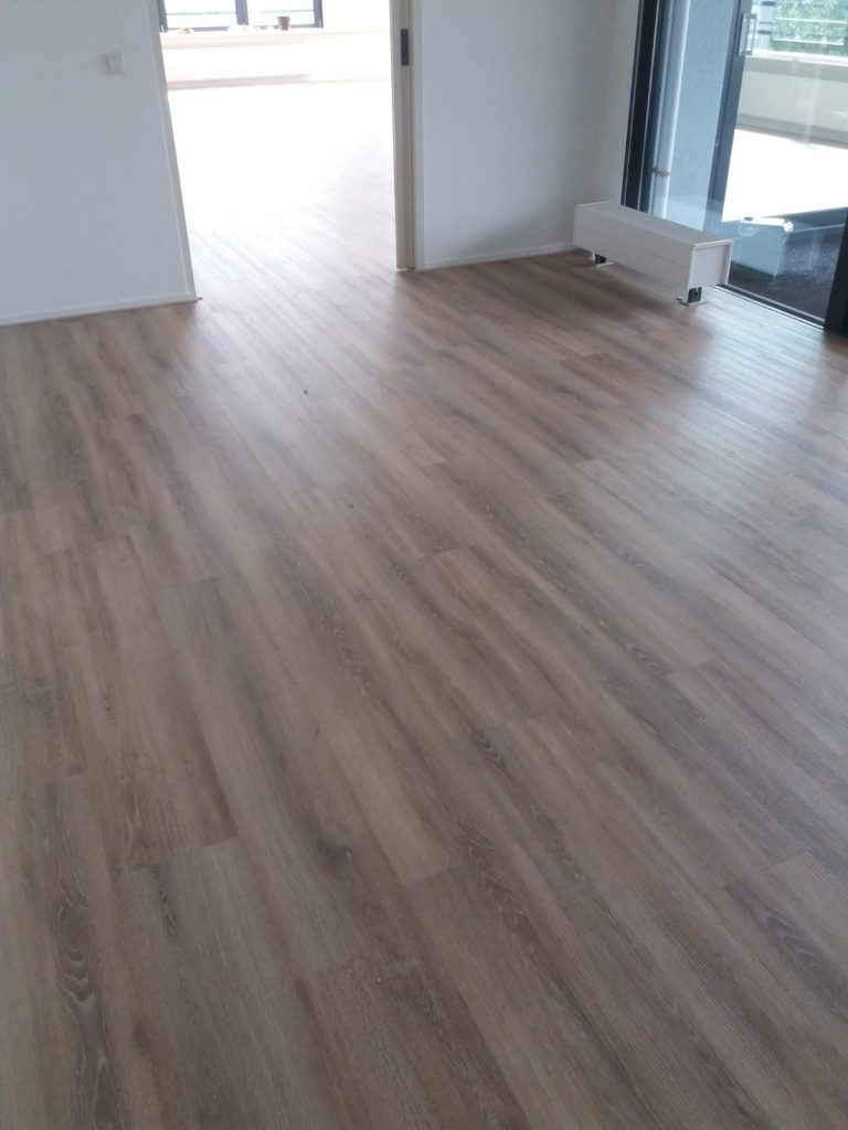 PVC Mflor 10dB Silence Oak gelegd in appartement te Emmen