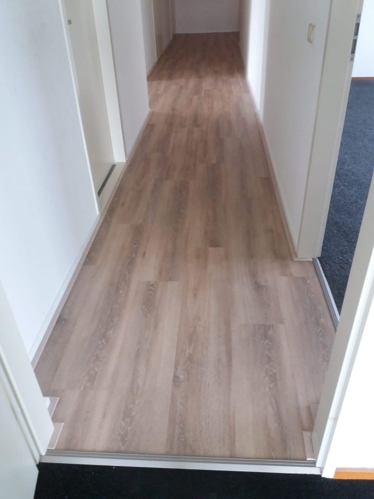 PVC Mflor 10dB Silence Oak gelegd in appartement te Emmen